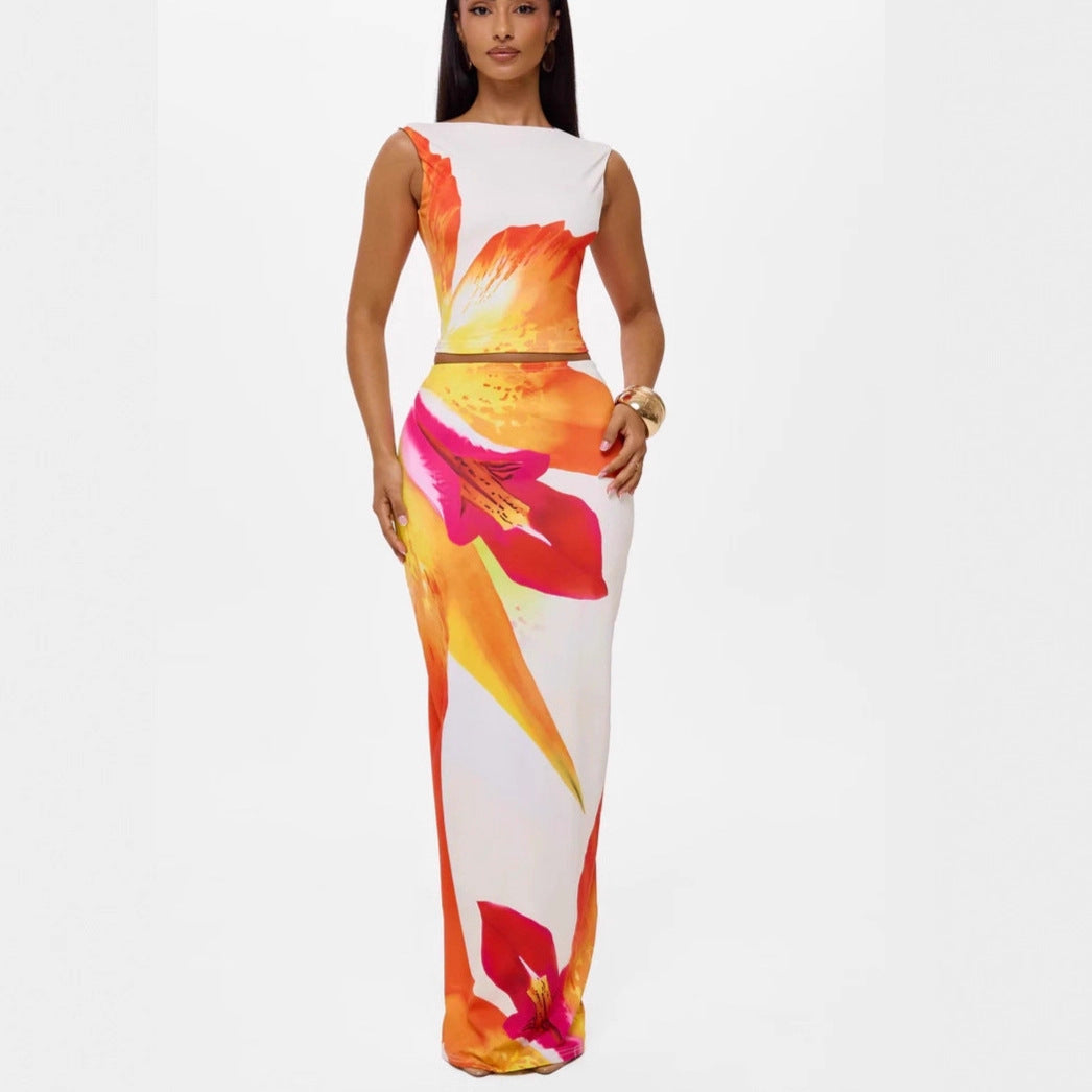 Fashionable Printed Sleeveless Crew-Neck Short T-Shirt And Casual Hip-Hugging Maxi Skirt Set For Vacation Style - Image 2